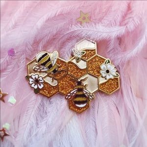 Glitter & Gold Floral Honeycomb & Bees Enamel Pin